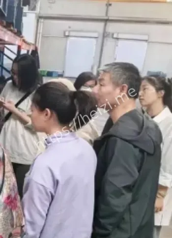 上海多校虾仁炒蛋发臭